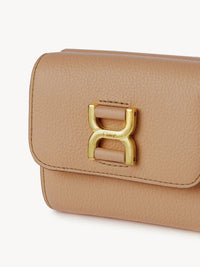 Petit portefeuille à trois volets Marcie en cuir - Light Tan