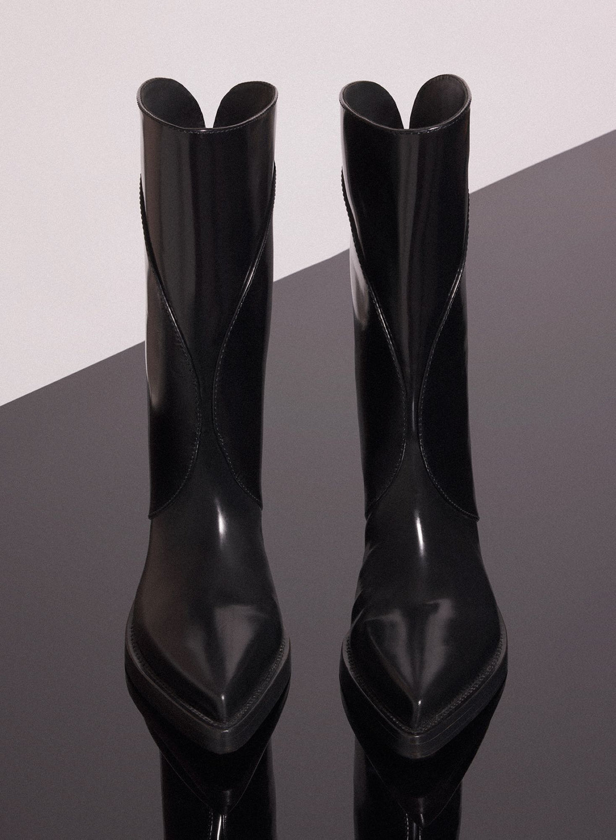 BLACK LEATHER SANTIAG BOOTS