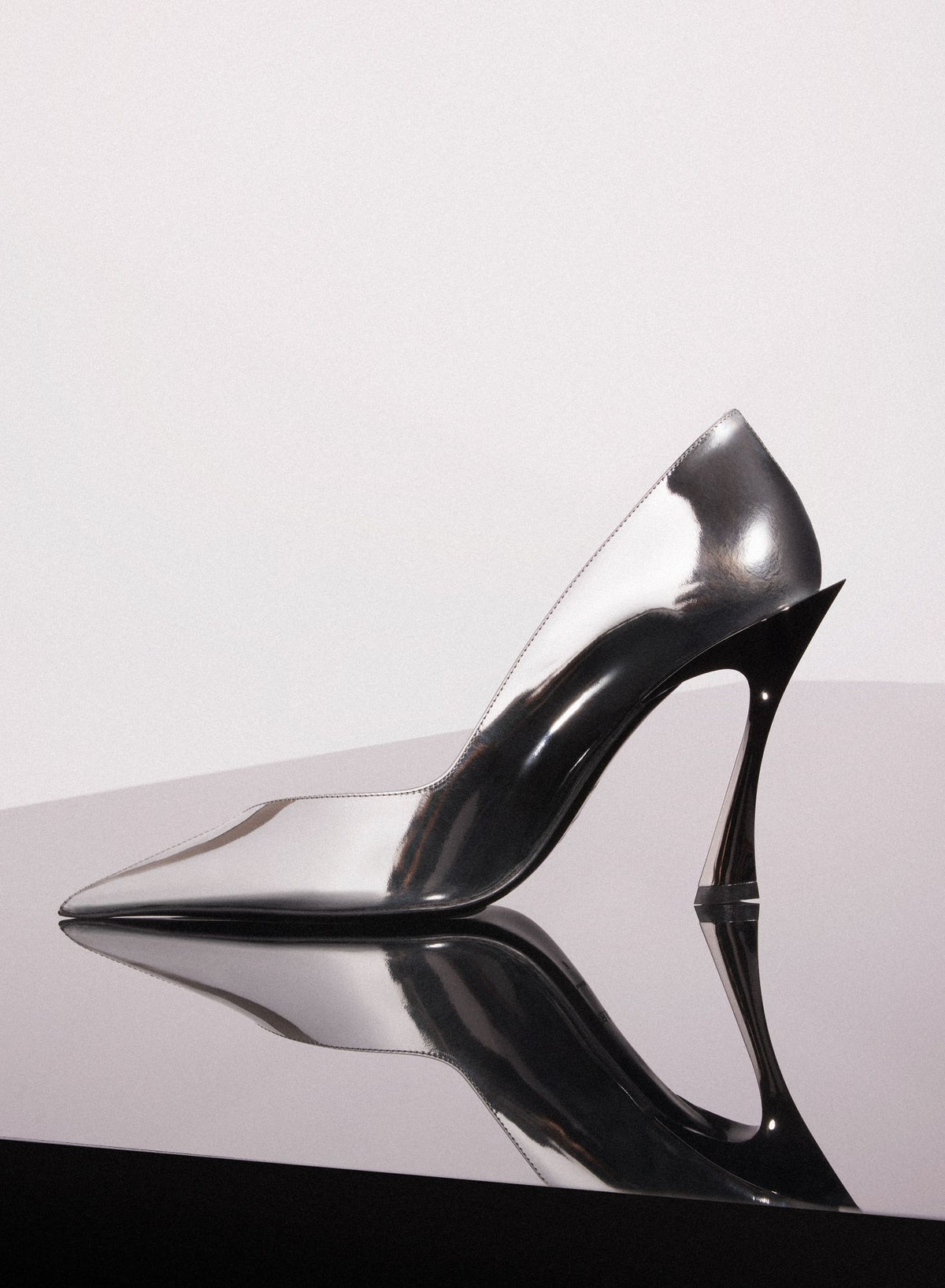 GUNMETAL CLASSIC FANG 95 PUMP