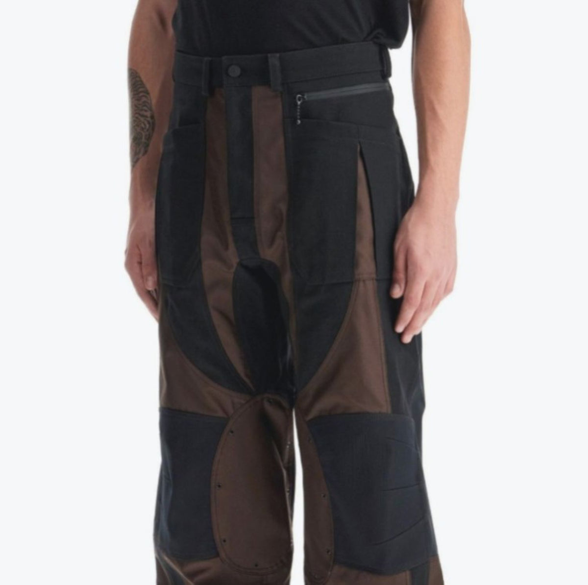 BLACK TECHNICAL FABRIC CARGO PANTS