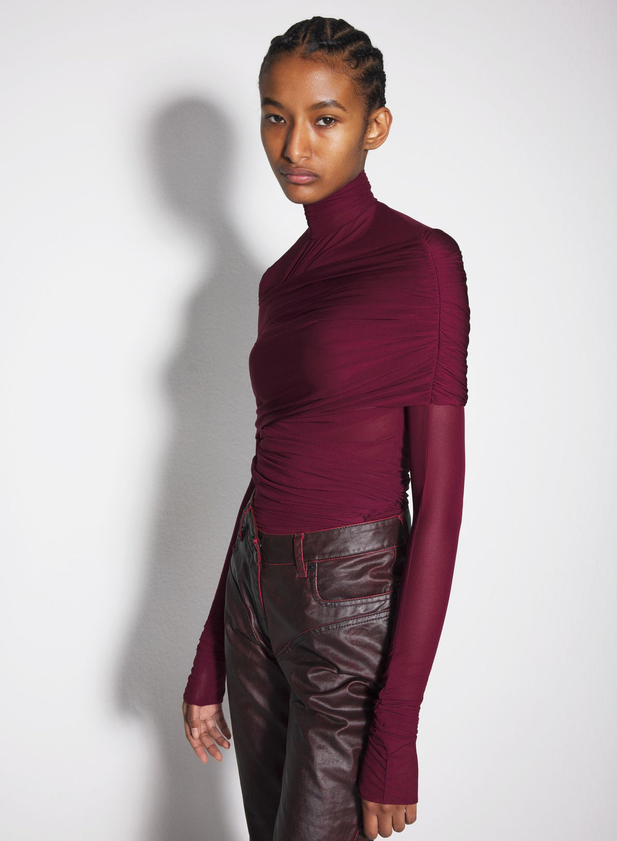 BLACK RUCHED TOP