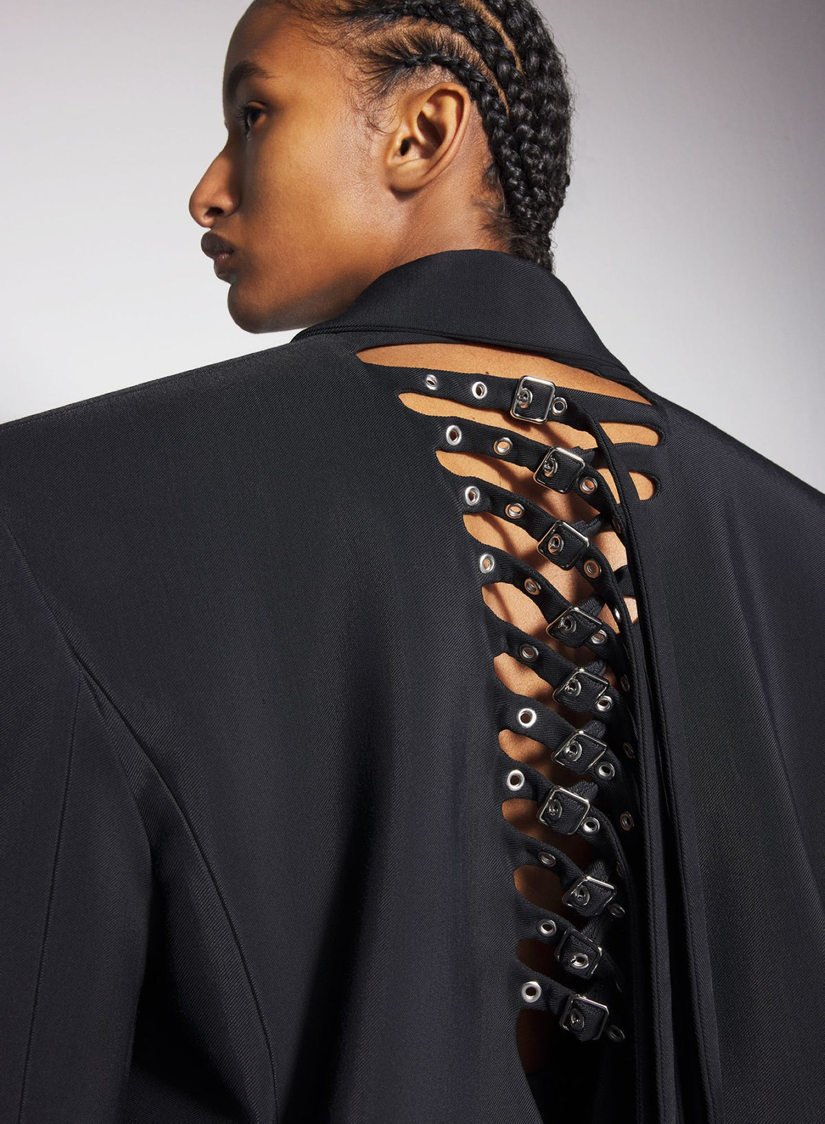BLACK BUCKLED OVERSIZED JACKET