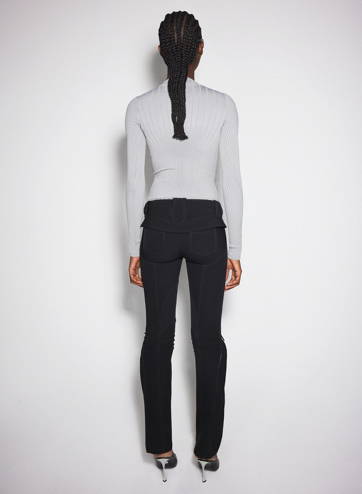 WHITE FITTED KNIT TOP