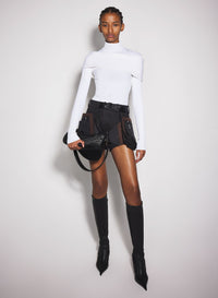 WHITE KNITTED TOP