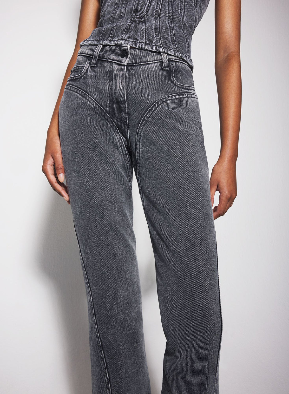 BLUE FLARED JEANS