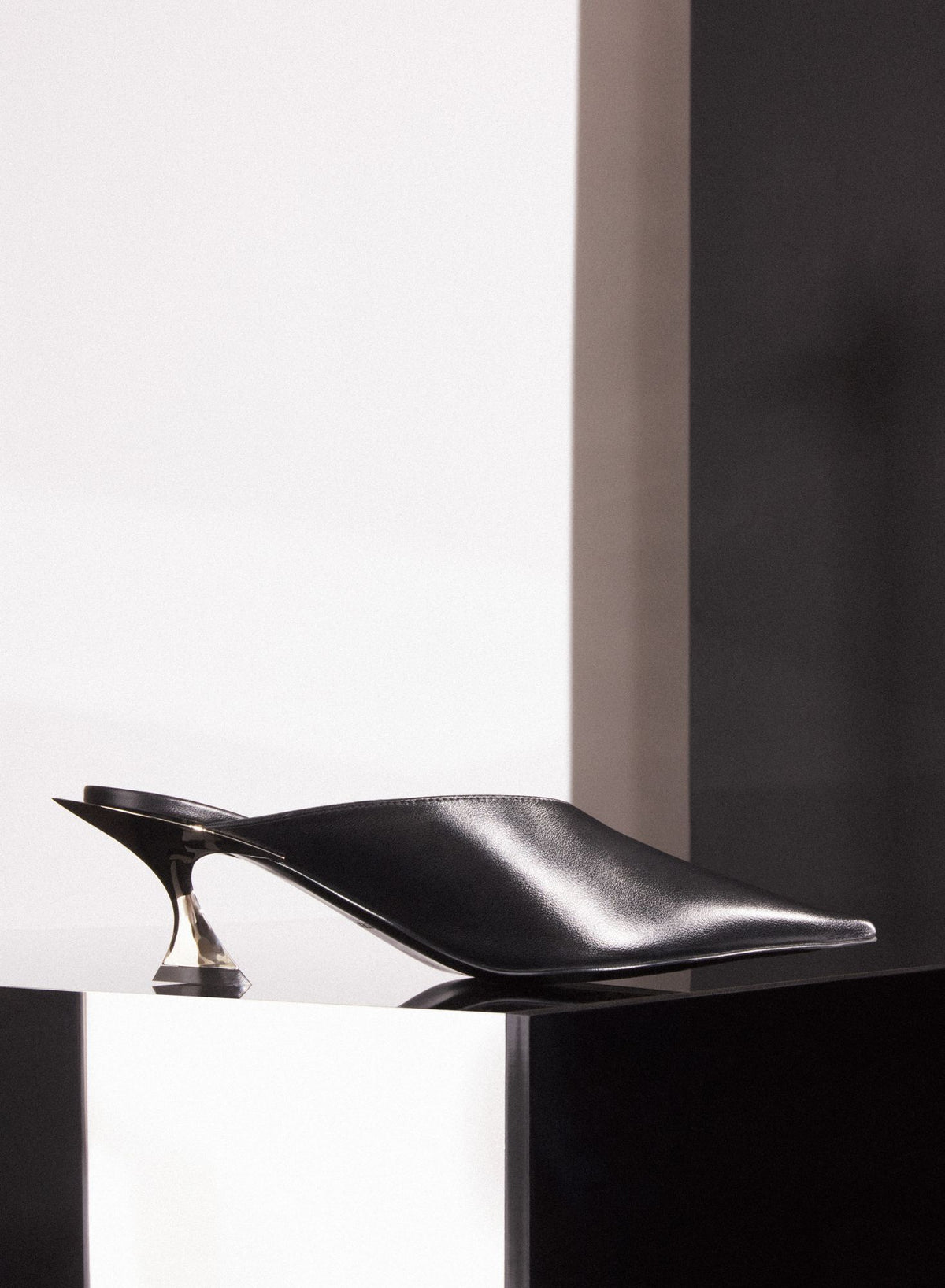 BLACK LEATHER FANG 55 MULES