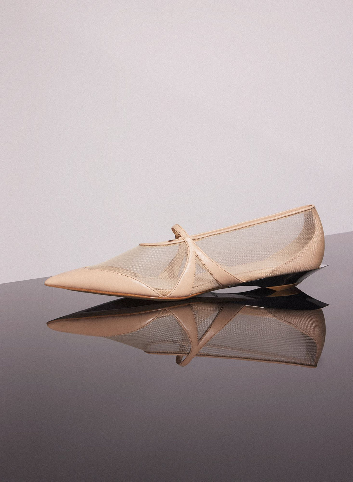 BLACK MESH FANG BALLERINA