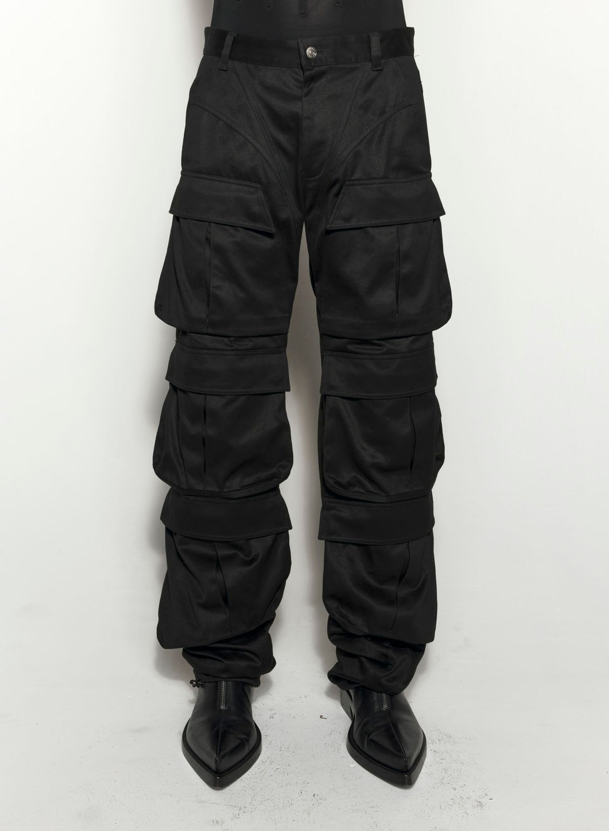 BLACK CARGO PANTS
