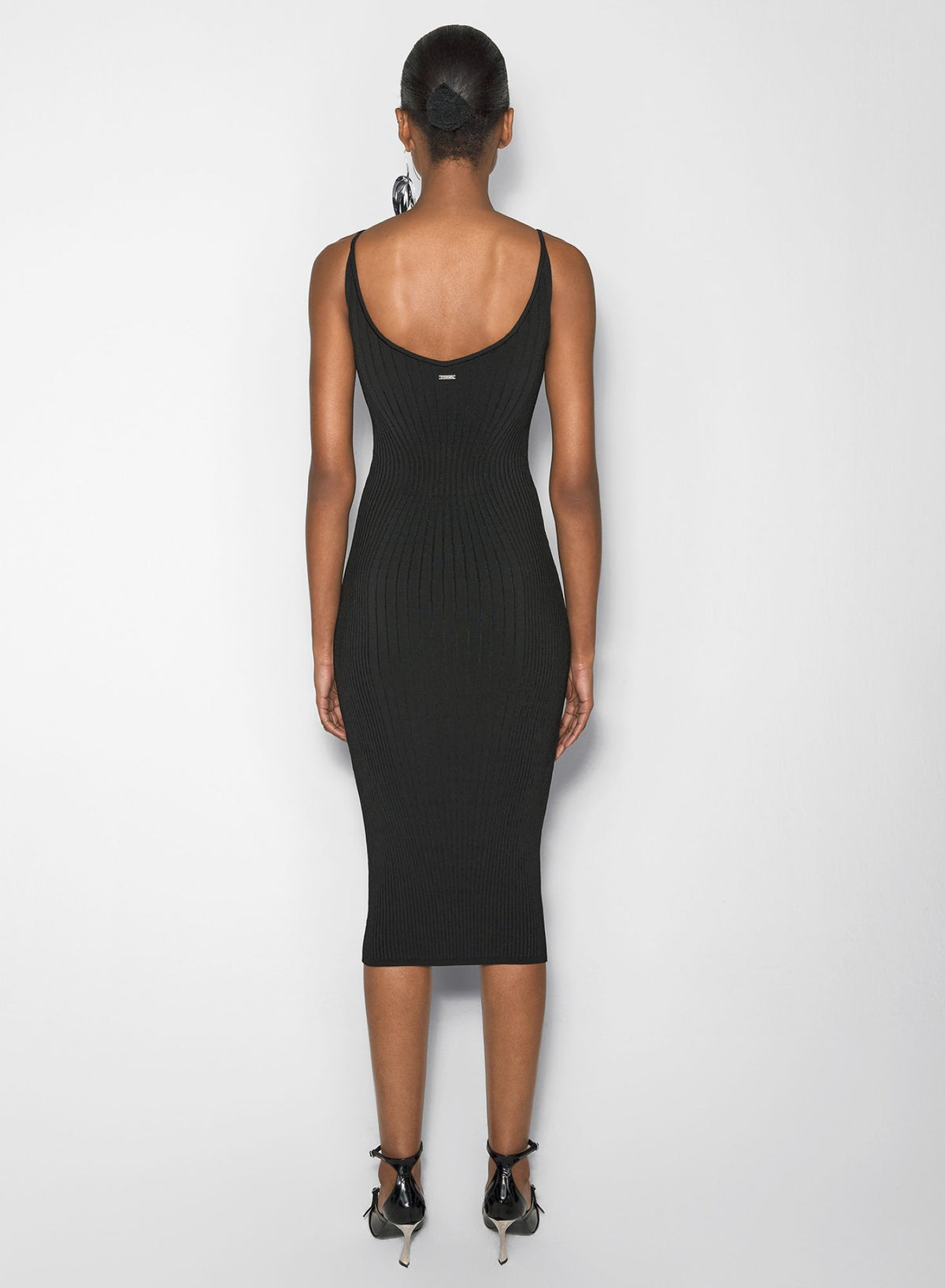 BLACK SCULTPING KNIT DRESS