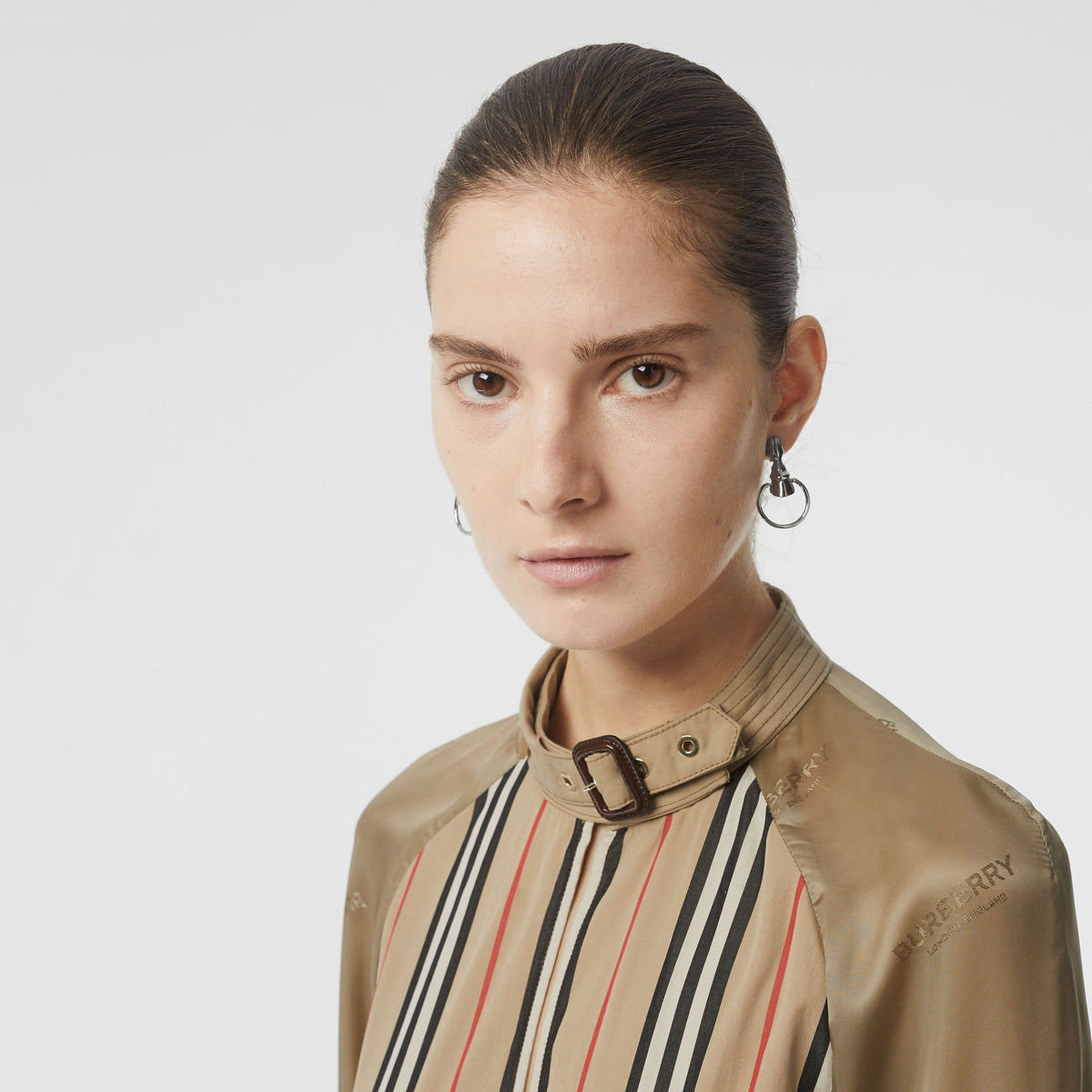 W SHIRTS ARCHIVES BEIGES