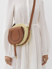 Sac panier rond porté épaule Marcie en cuir - Blushy Beige