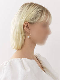 Boucles d’oreilles créoles Darcey en laiton - Pearl