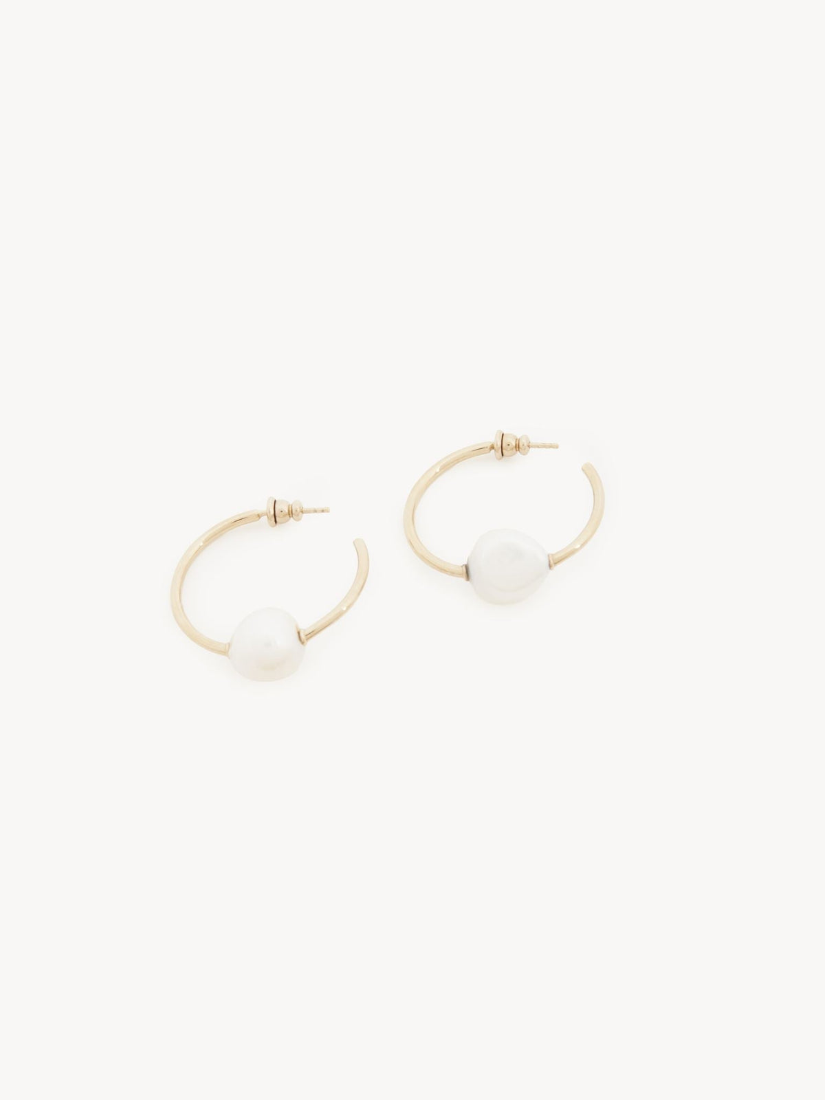 Boucles d’oreilles créoles Darcey en laiton - Pearl