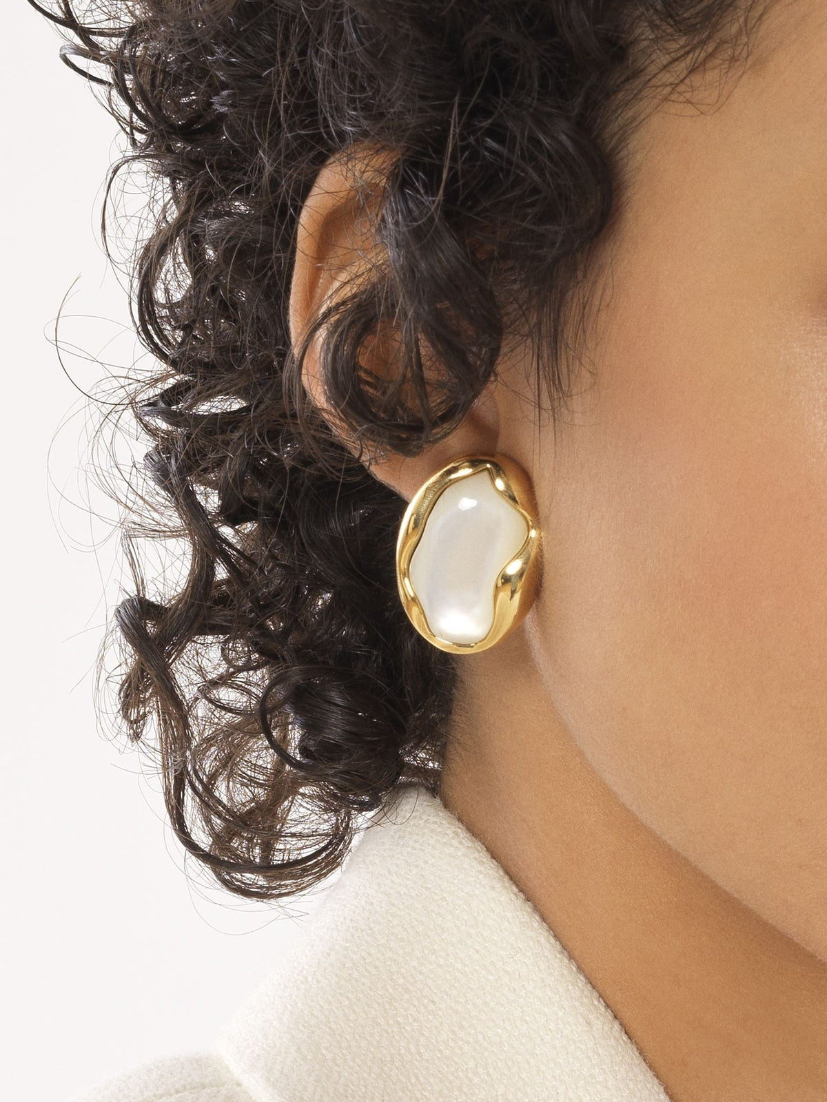 Boucles d'oreilles Sybil en laiton - Pearl