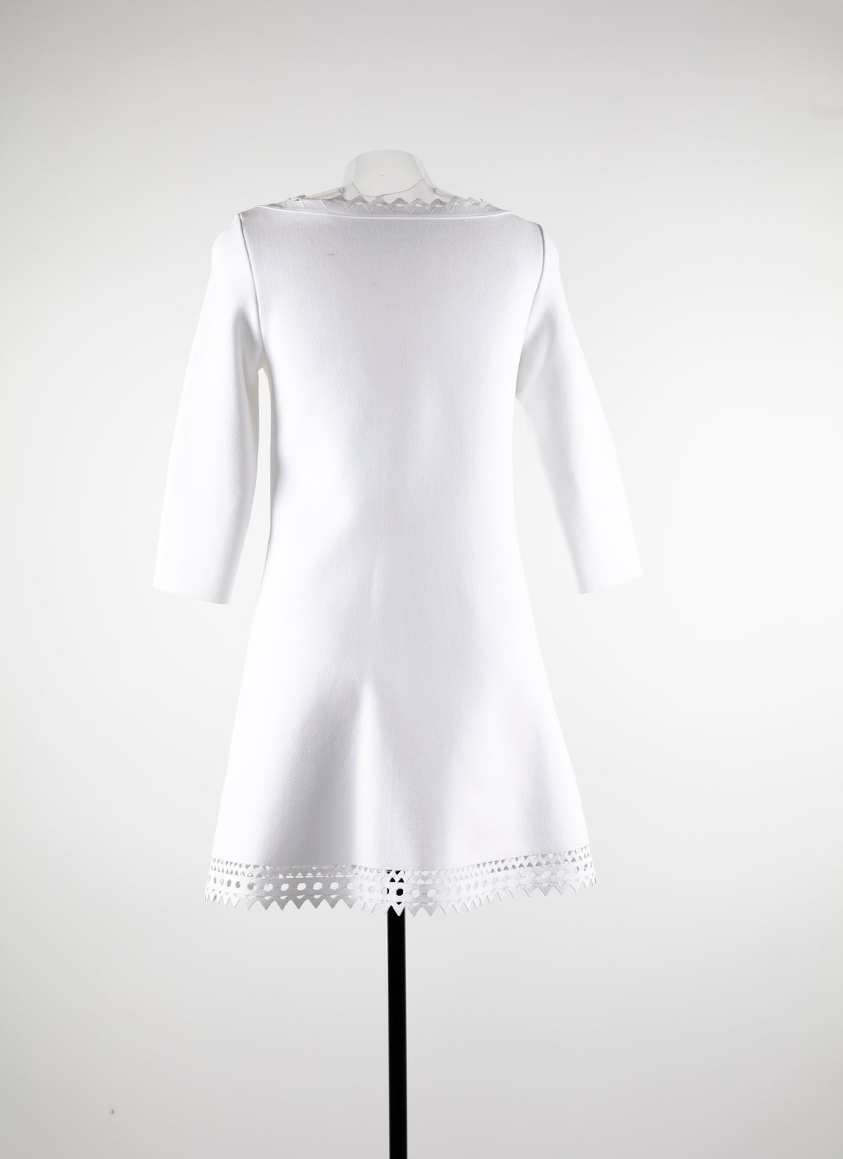 Robe à manches 3/4 à col et ourlet festonnés - Blanc