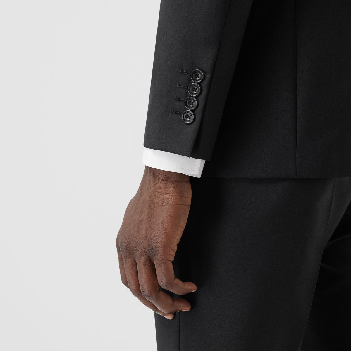 M SUITS SB NOIR