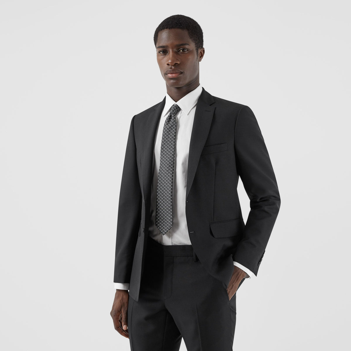 M SUITS SB NOIR