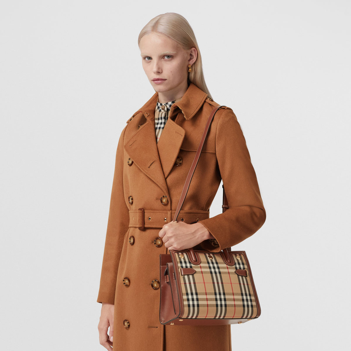 W TOP HANDLE BAG ARCHIVES BEIGES