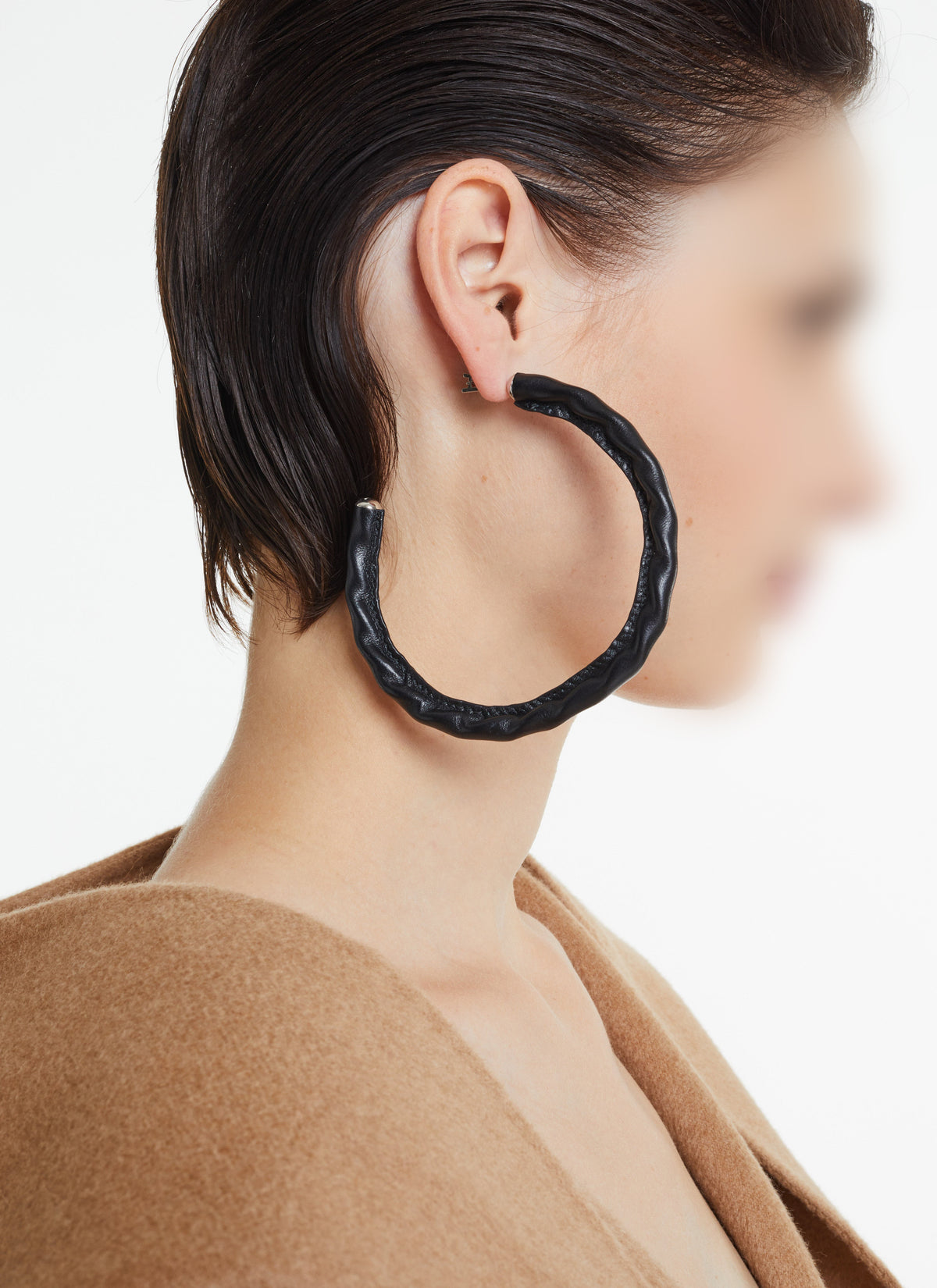 Leather earrings - Black intense