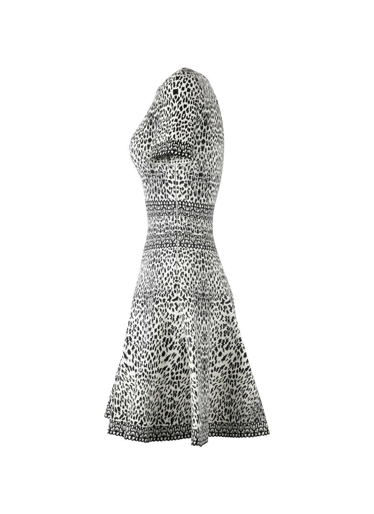 Short Sleeve Lynx Knit Dress - White & Black