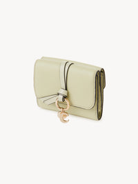 Portefeuille compact à trois volets Alphabet en cuir - Light Eucalyptus