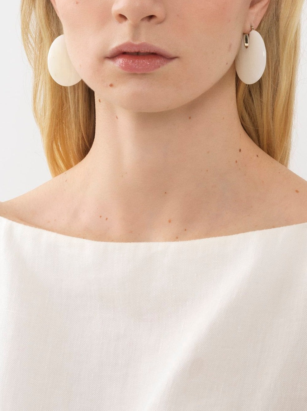 NEW_White Earrings - White