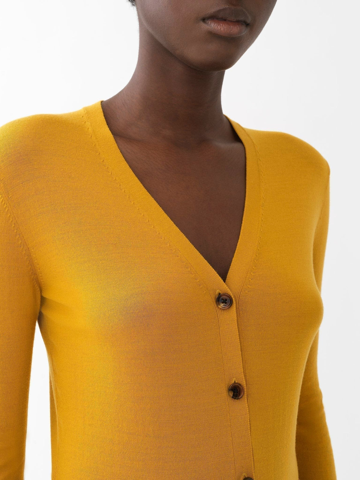 Cardigan à col V en laine extrafine - Golden Yellow