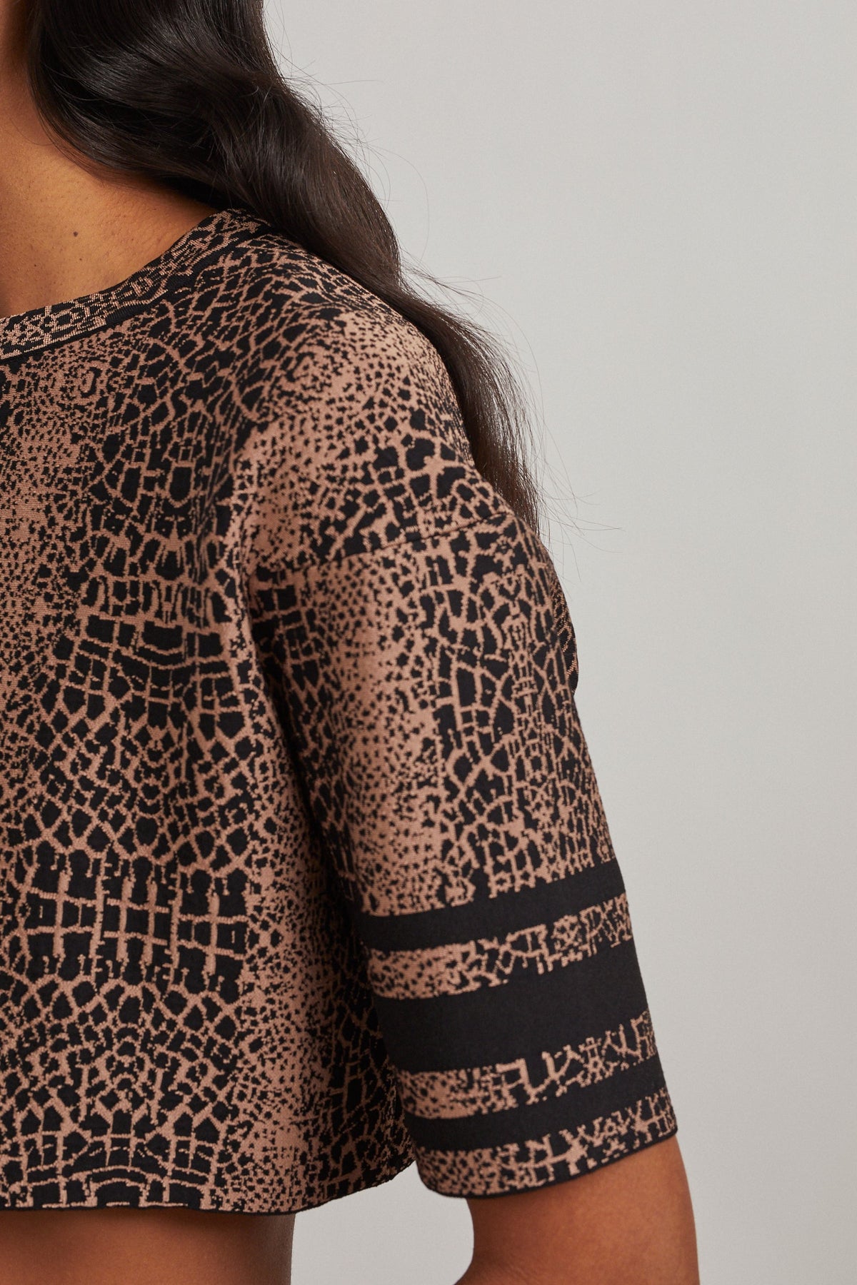 Animal jacquard knitted jumper - Black & Flesh