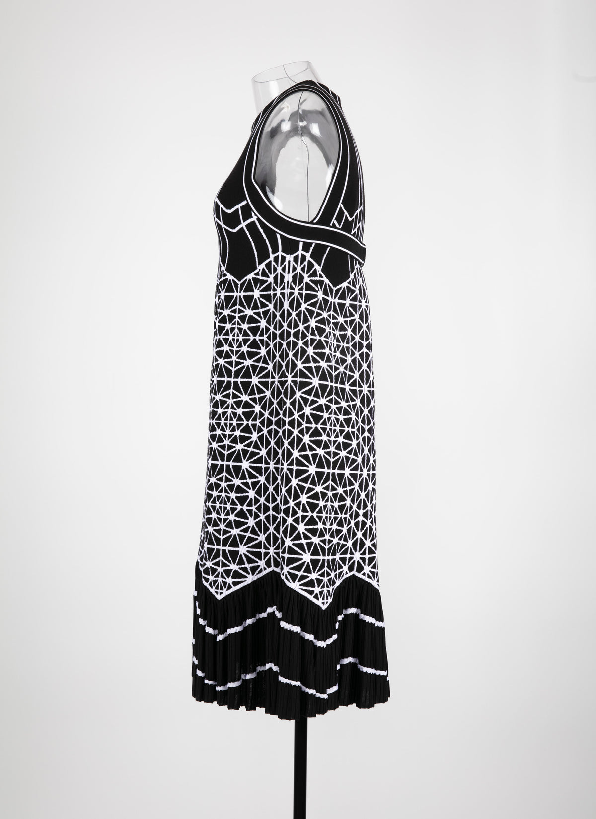 Ruffle sleeveless dress - Black & White