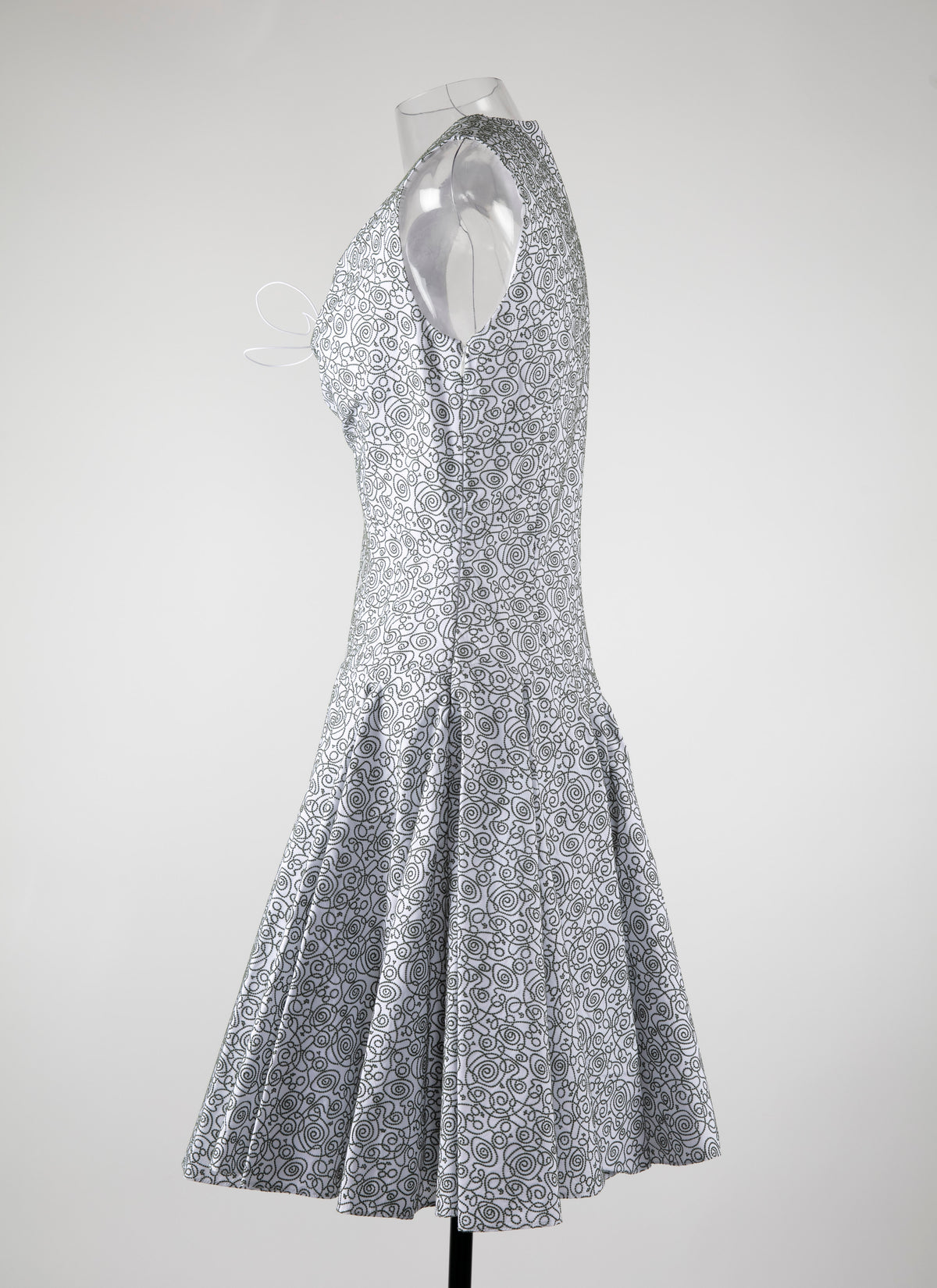 Labyrinth sleeveless dress - White & Green